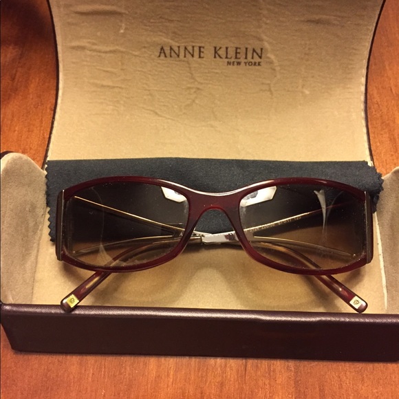 Anne Klein Sunglasses - Picture 2 of 4
